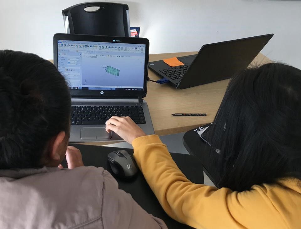 Students are using ZW3D to do exercises